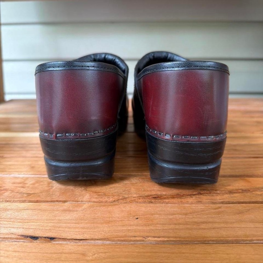 Dansko Professional Burgundy Leather Slip On Clogs Shoes Work Nurse EU39 / 8.5 9 - Picture 7 of 8